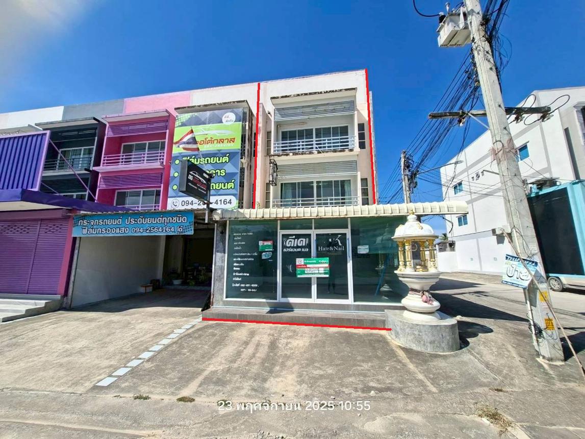 Commercial Townhouse in Bang Chang, Rayong