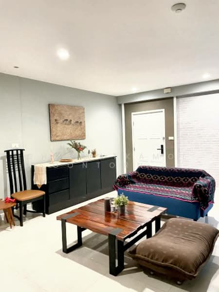 Saranjai Mansion, Bangkok