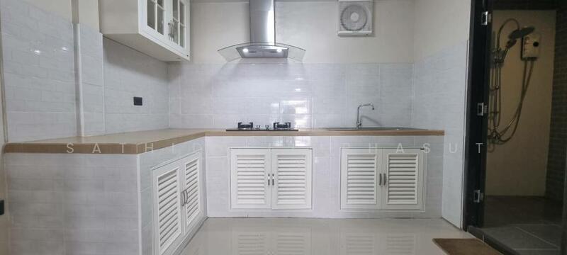 Townhouse In Jomtien, chon-buri