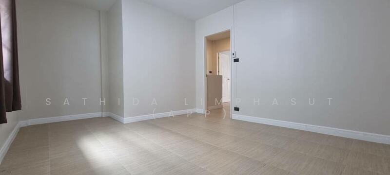 Townhouse In Jomtien, chon-buri
