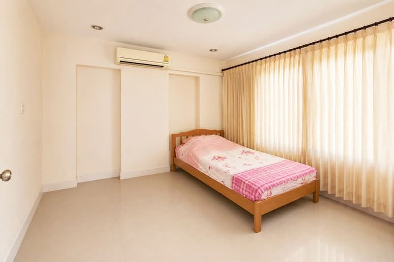 Baan Poomsiri Rangsit Klong 7, Pathum Thani