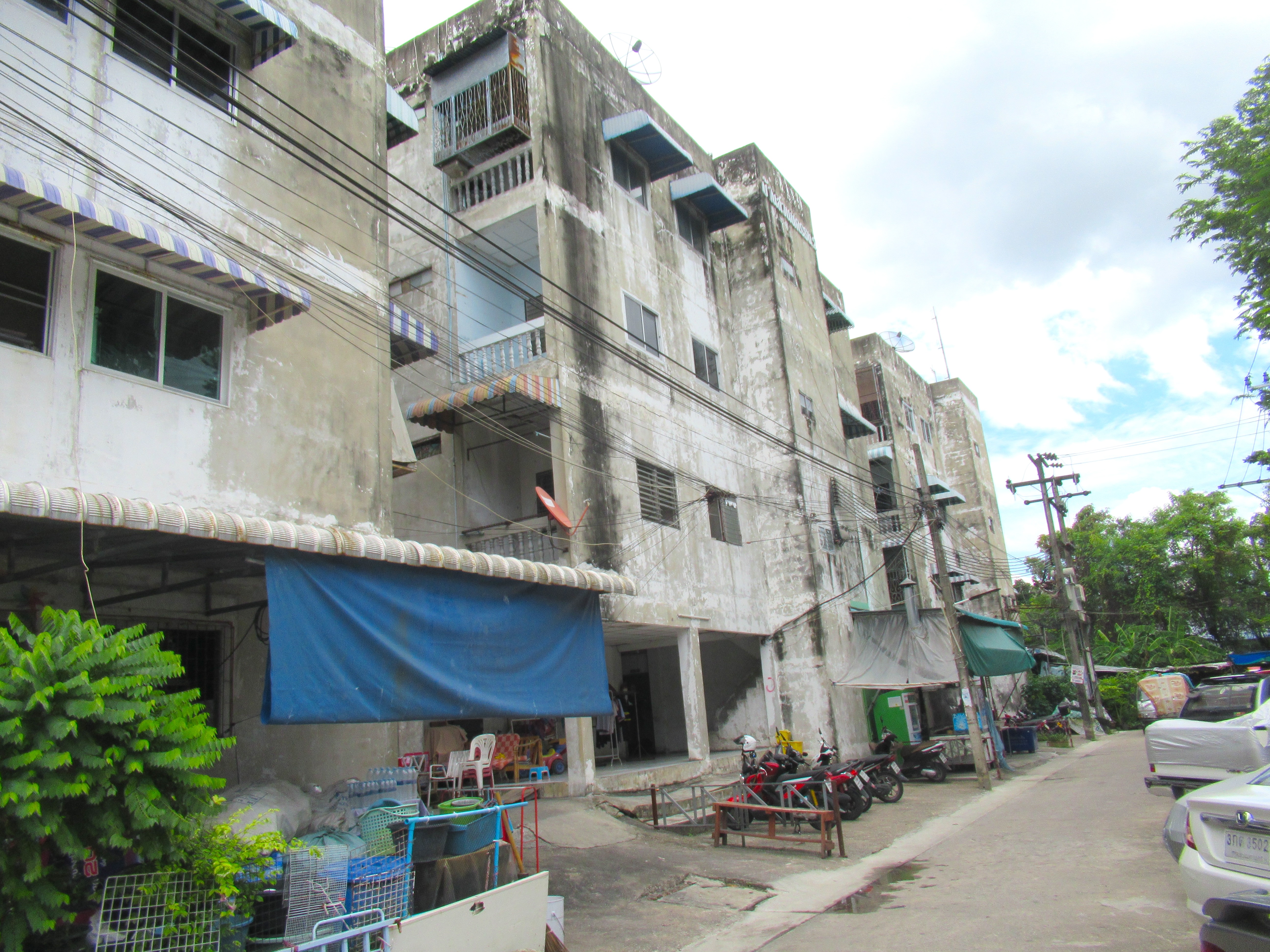 คอนโดมิเนียม โครงการบ้านสวนนครธน2หนองแขม