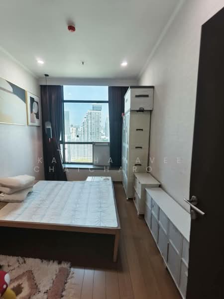 Supalai Elite Surawong, Bangkok