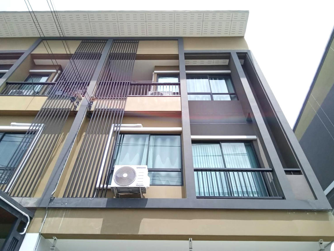 Townhouse on Sumangro Avenue, Chaiprakan, Bang Buathong Ring Road, Nonthaburi Province