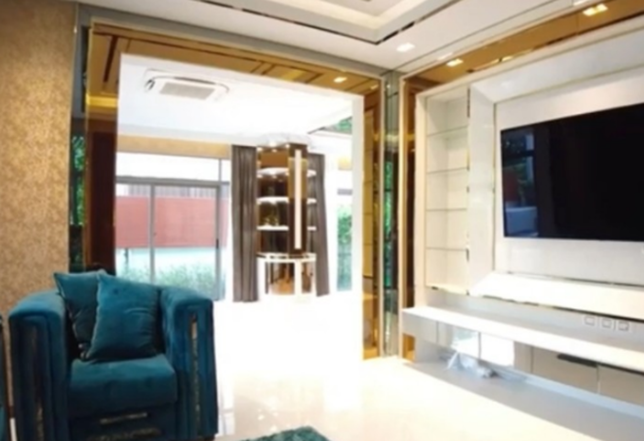 บ้านเดี่ยว เพอร์เฟค มาสเตอร์พีซ เซนจูรี่ รัตนาธิเบศร์ เมืองนนทบุรี นนทบุรี