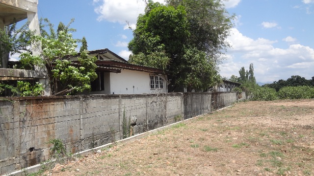 โรงแรมและรีสอร์ท ลำพูน