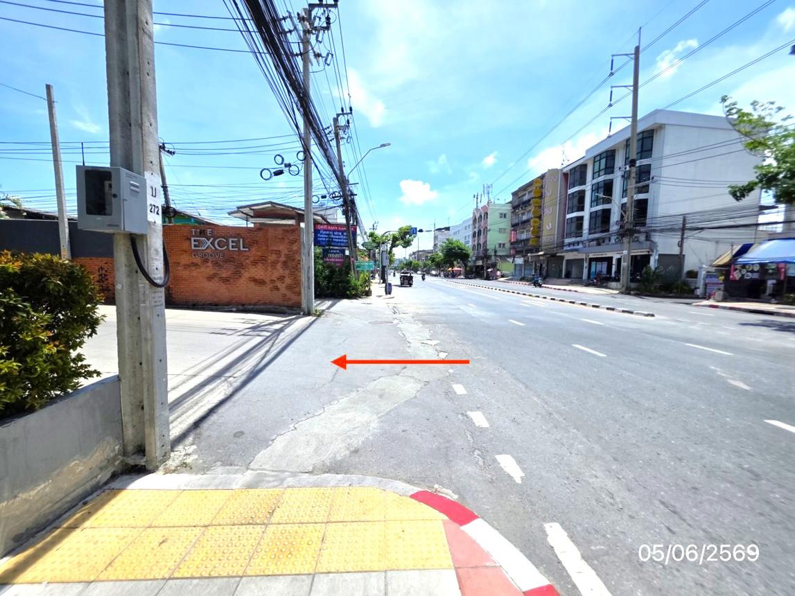 คอนโดมิเนียม ดิ เอ็กเซล กรูฟ อาคารดี และอาคารอี บางนา กรุงเทพมหานคร