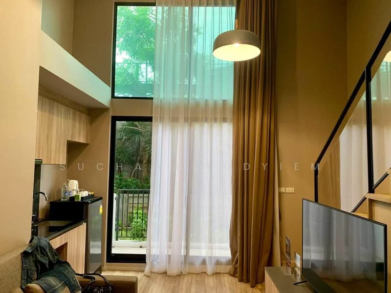 Blossom Condo @ Sathorn-Charoenrat, Bangkok