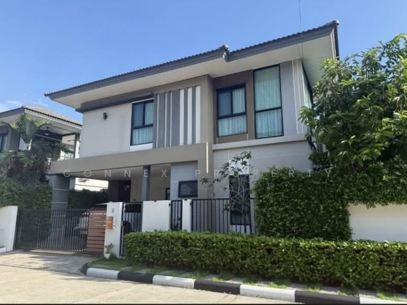 Zerene Petchkasem-Phutthamonthon Sai 3, Bangkok