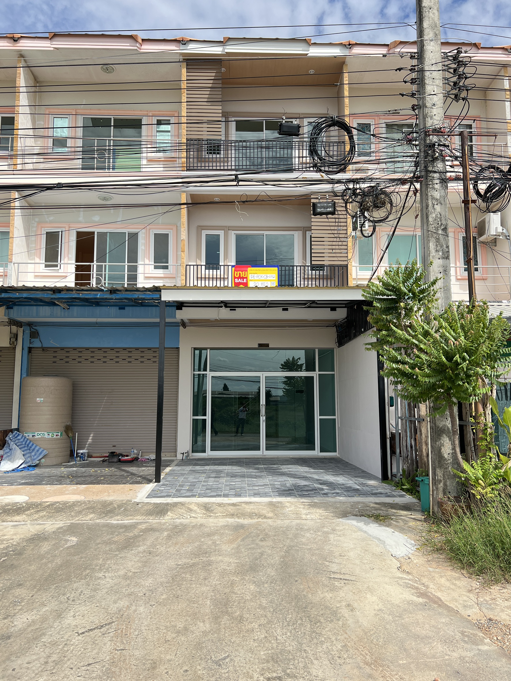 บ้านพักอาศัย 3 ชั้น ปราณบุรี : ปรับปรุงใหม่