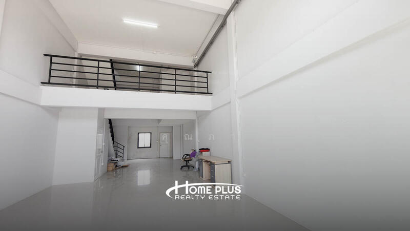 ทาวน์โฮม 3 ชั้นครึ่ง ถนนลำลูกกาคลอง3 ใกล้โรงพยาบาลสินแพทย์, Pathum Thani