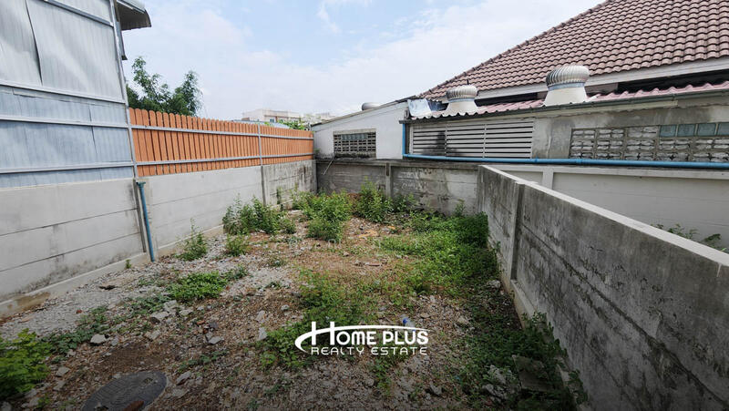 ทาวน์โฮม 3 ชั้นครึ่ง ถนนลำลูกกาคลอง3 ใกล้โรงพยาบาลสินแพทย์, Pathum Thani