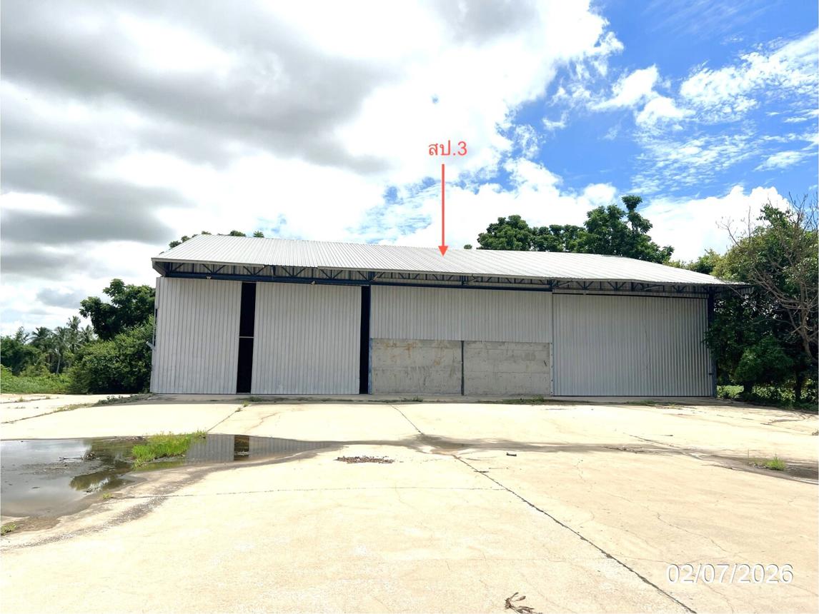 Warehouse in Khanu Warin, Kamphaeng Phet