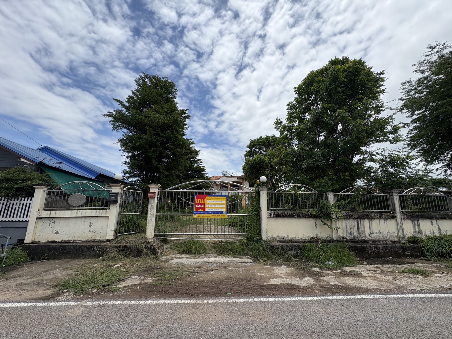 บ้านเดี่ยว 2 ชั้น ที่ถนนสายบ้านนาพูลทรัพย์ - บ้านนาคอม