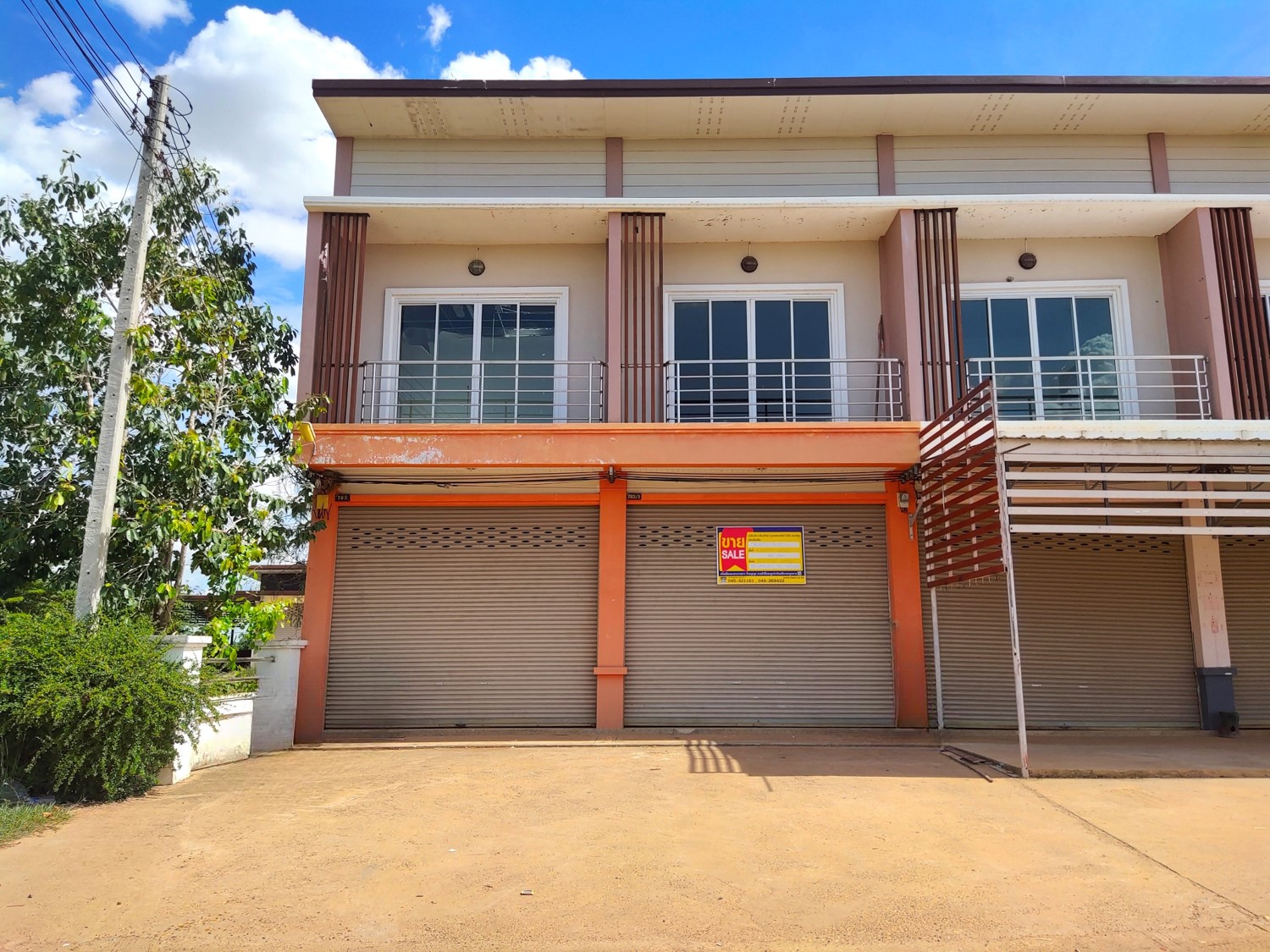 Commercial House in Amnatcharoen City