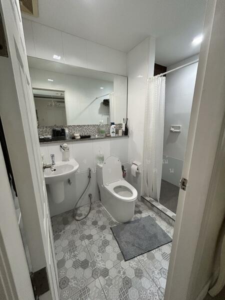 @City Condominium, Bangkok