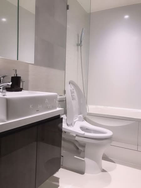 Runesu Thonglor 5, Bangkok