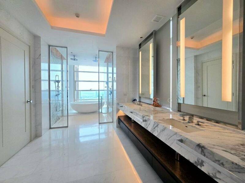 Four Seasons Private Residences, Bangkok