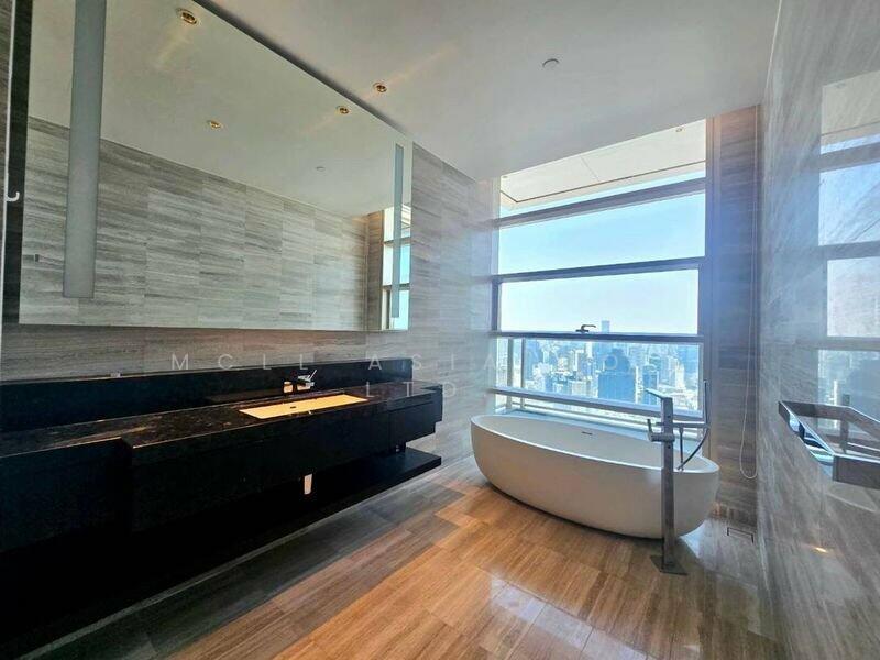 Four Seasons Private Residences, Bangkok