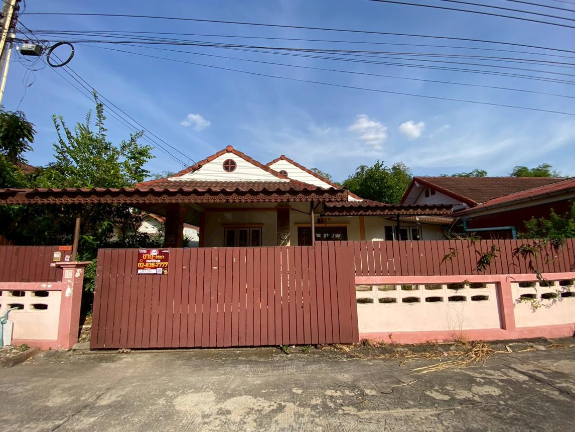 Single-detached house, outside Chonburi project, Ban Bung, Chonburi