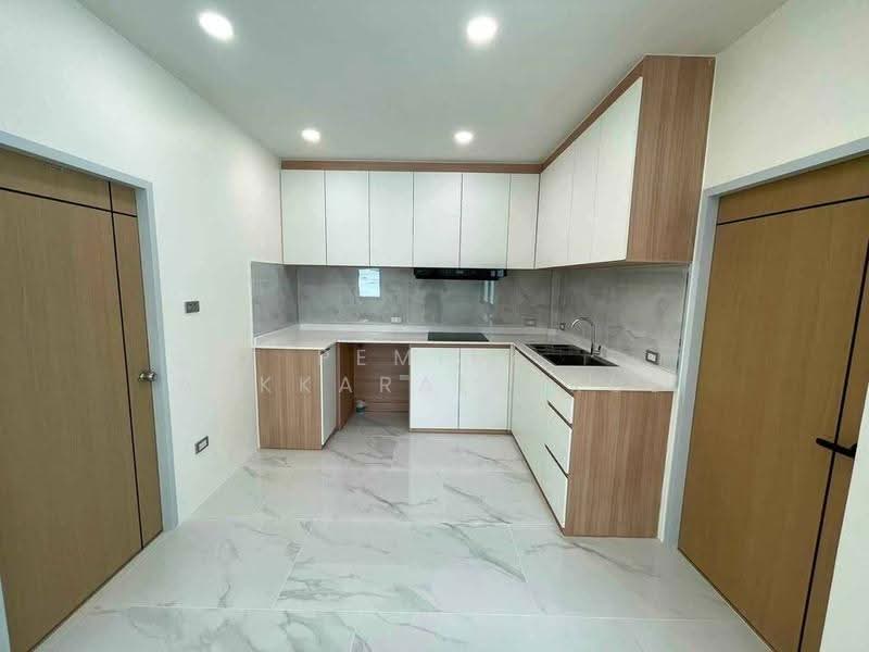 5-BR House, Bangkok