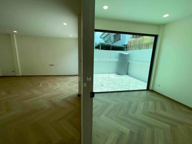 5-BR House, Bangkok