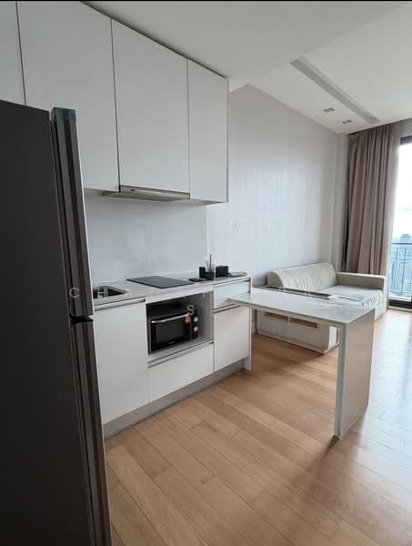 Equinox Phahol Vibha, Bangkok