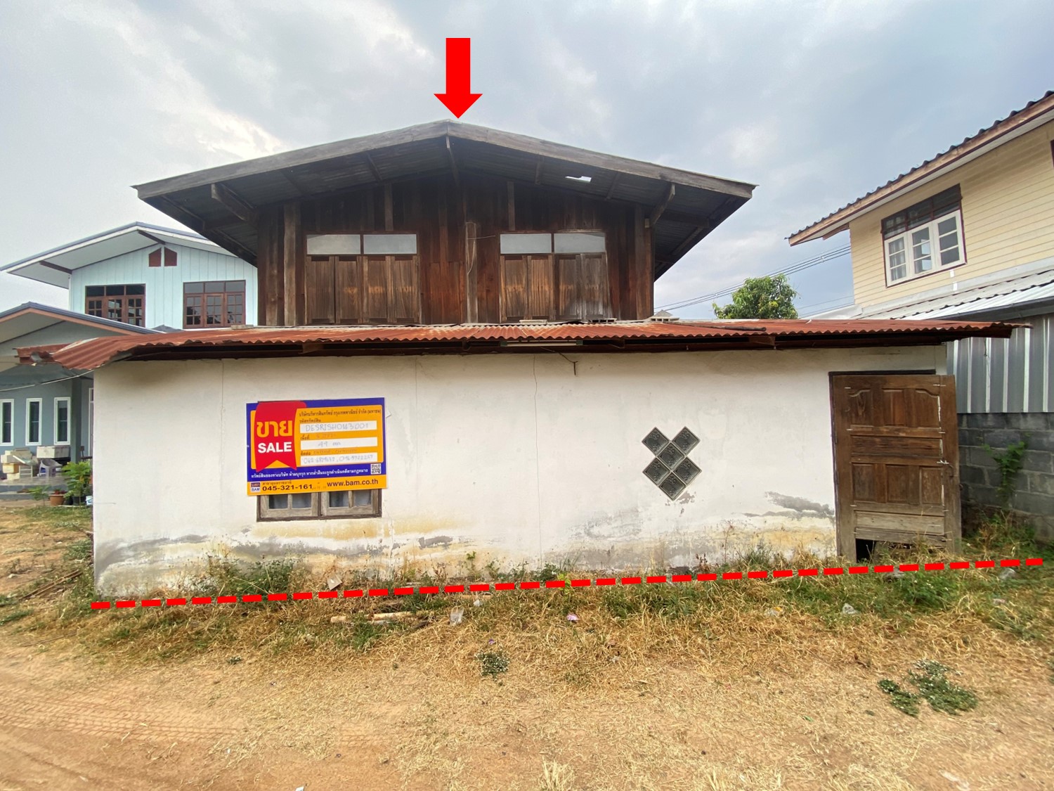บ้านพักอาศัยครึ่งตึกครึ่งไม้ 2 ชั้น จังหวัดศรีสะเกษ