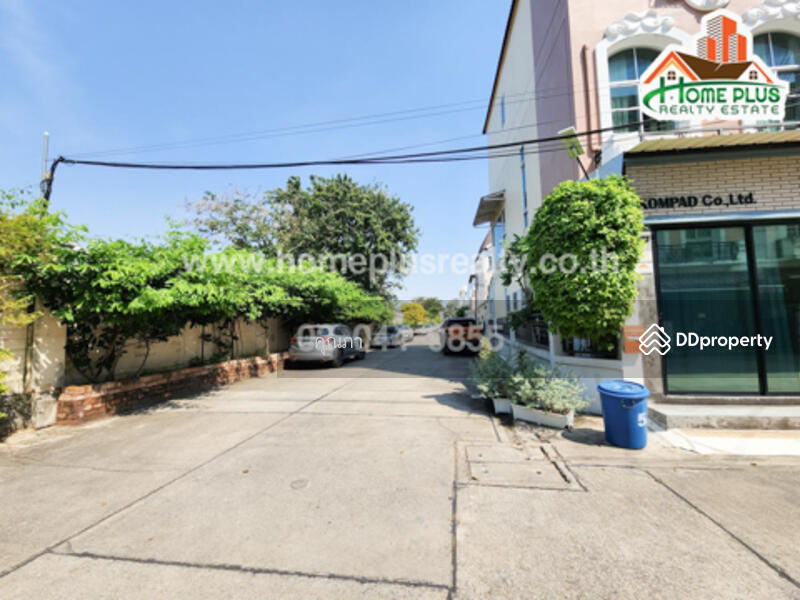 Baan Klang Muang Monte-Carlo, Bangkok