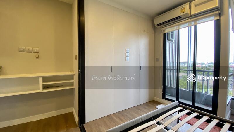 Esta Bliss Ramintra, Bangkok