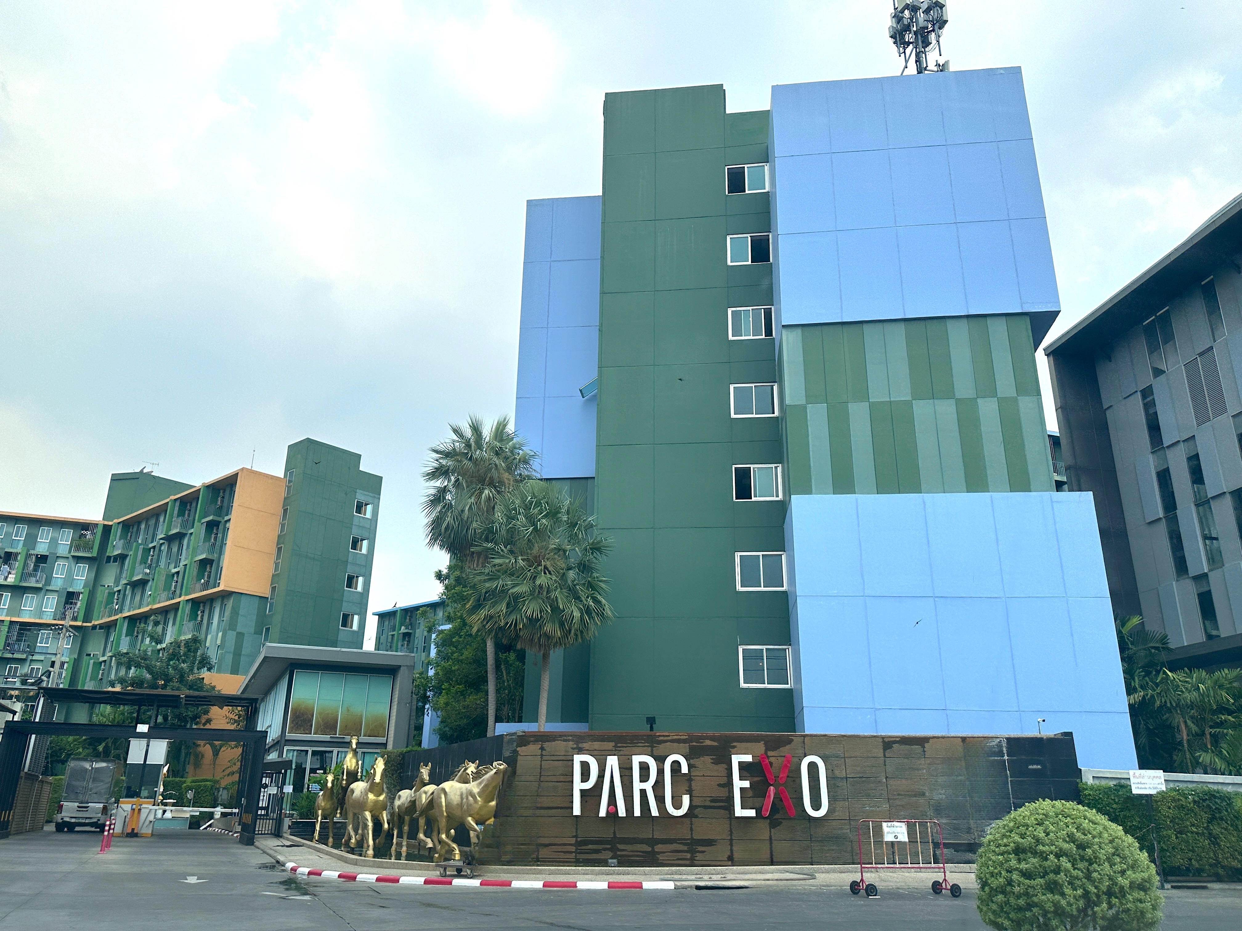 PARC EXO Kaset-Navamintra