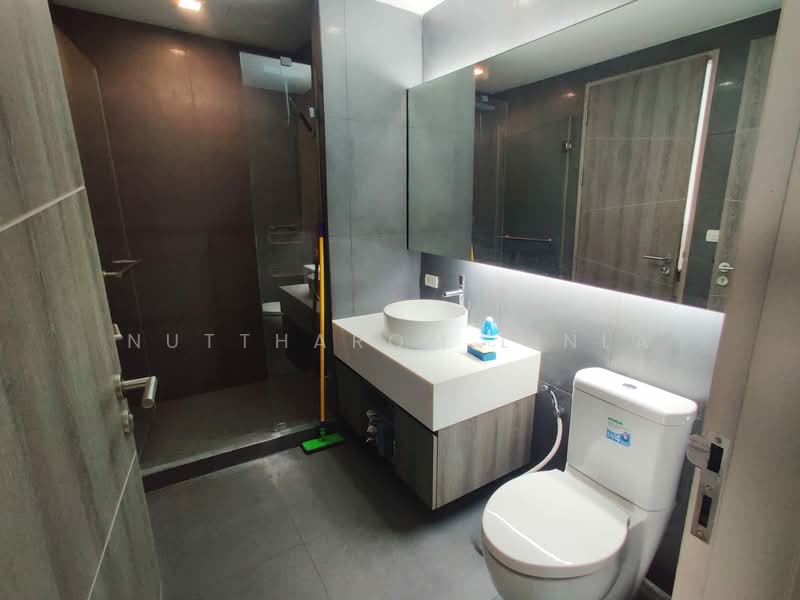 Trapezo Sukhumvit 16, Bangkok