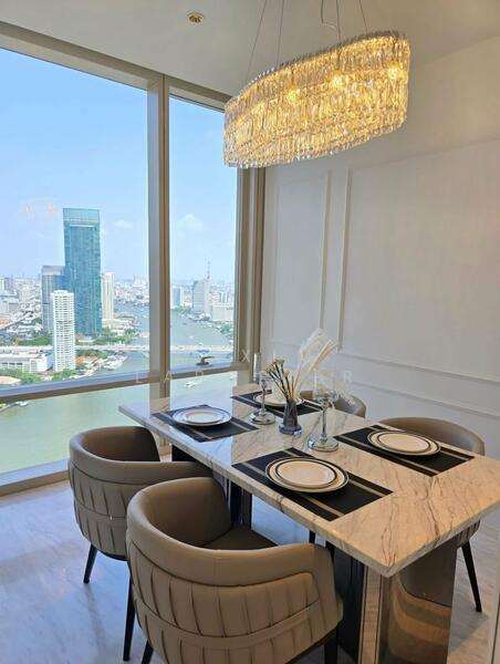 Four Seasons Private Residences, Bangkok