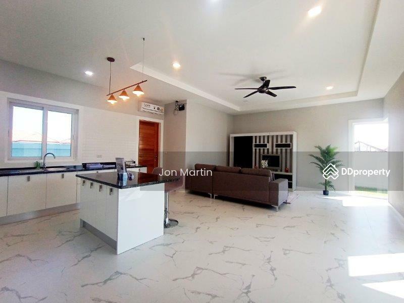 Baan Yu Yen, Prachuap Khiri Khan
