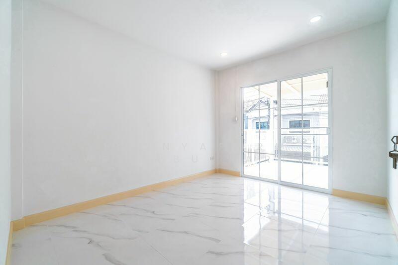 ขายทาวน์เฮ้าส์ หมู่บ้านบัวทองธานี บางบัวทอง, Nonthaburi