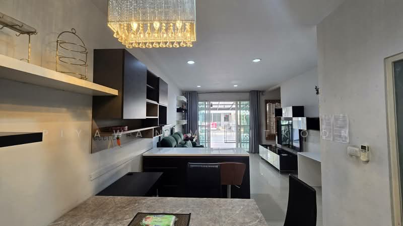 Baan Klang Muang S-Sense Srinakarin, Bangkok
