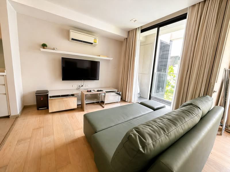 Liv @ 49, Bangkok