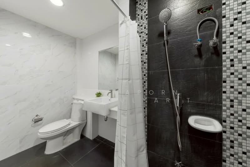 D65 Condominium, Bangkok