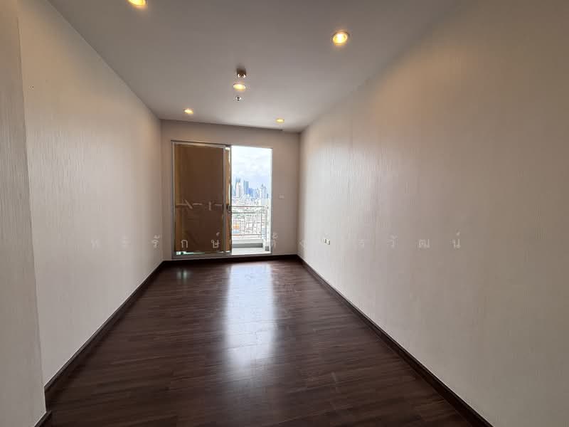 Supalai Lite Sathorn-Charoenrat, Bangkok
