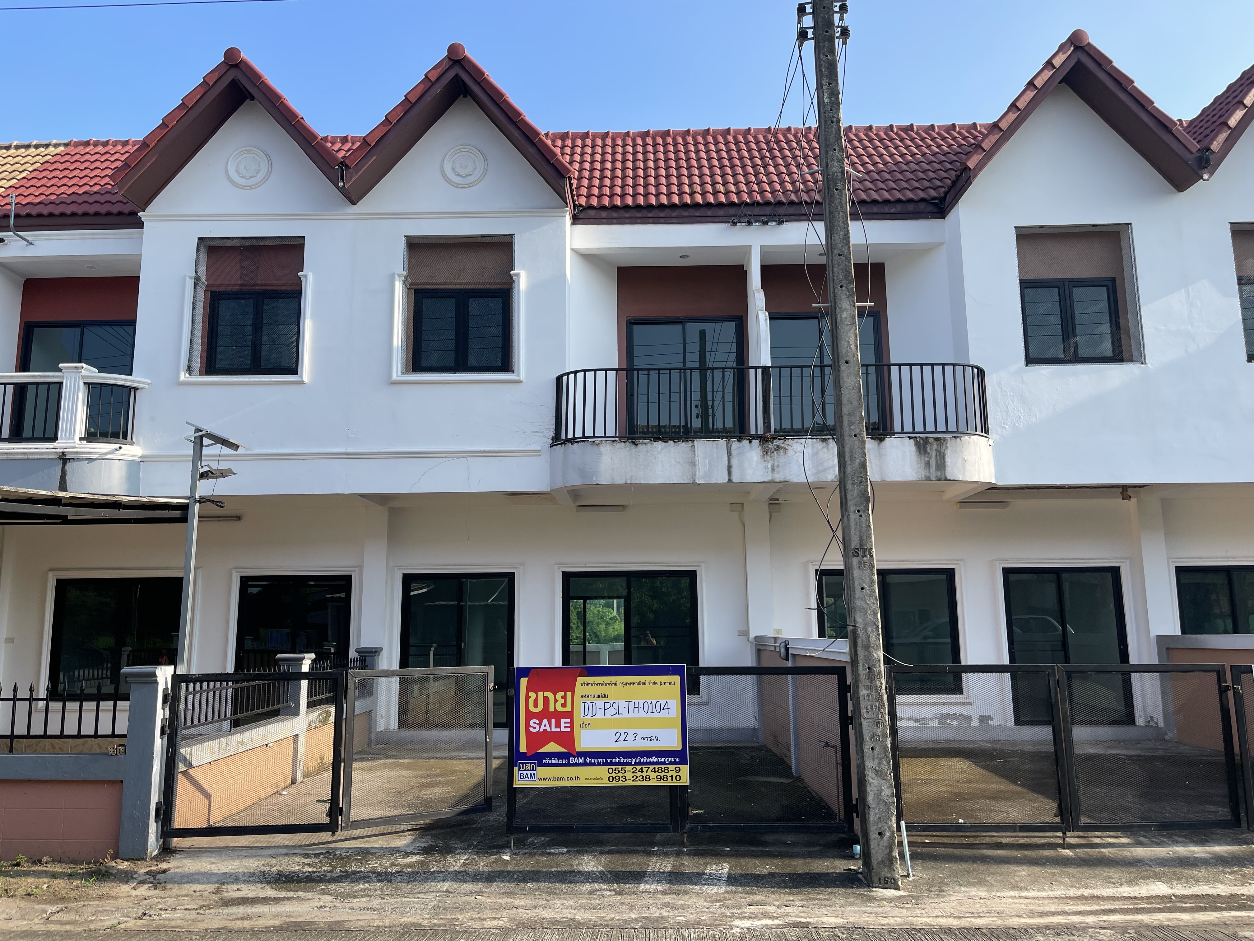 2-Storey Townhouse in Rung Arun Park, Phitsanulok: Newly Renovated