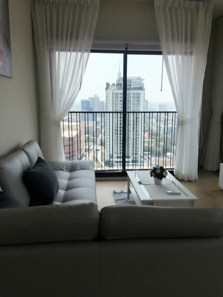 Noble Reveal, Bangkok