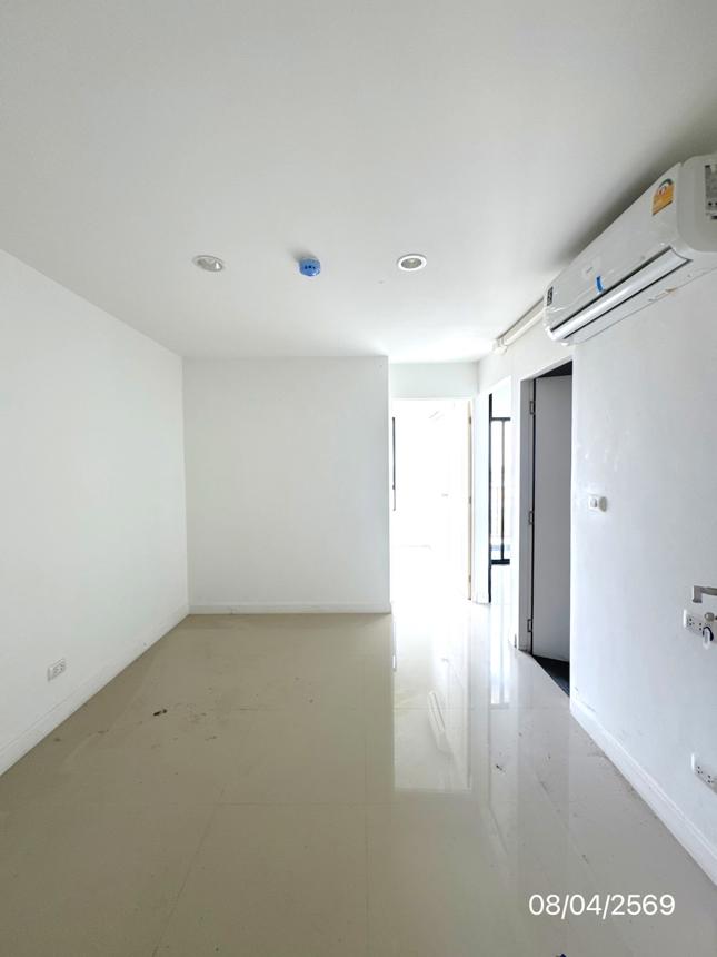 Condominium The Universe Condo Lak Hok-Khu Khot Lak Hok Pathum Thani