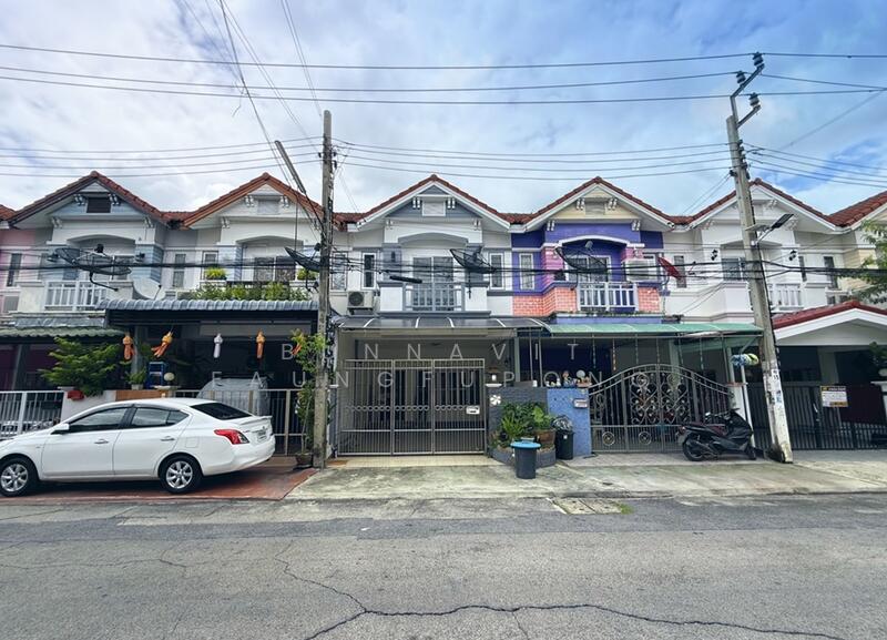 โครงการสินเพชร บางบัวทอง (จันทร์ทองเอี่ยม) - บ้านทำเลทอง ใกล้เซ็นทรัลเวสต์เกต, Nonthaburi