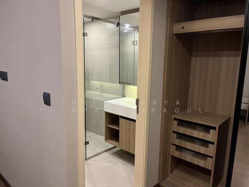 Na Vara Residence, Bangkok