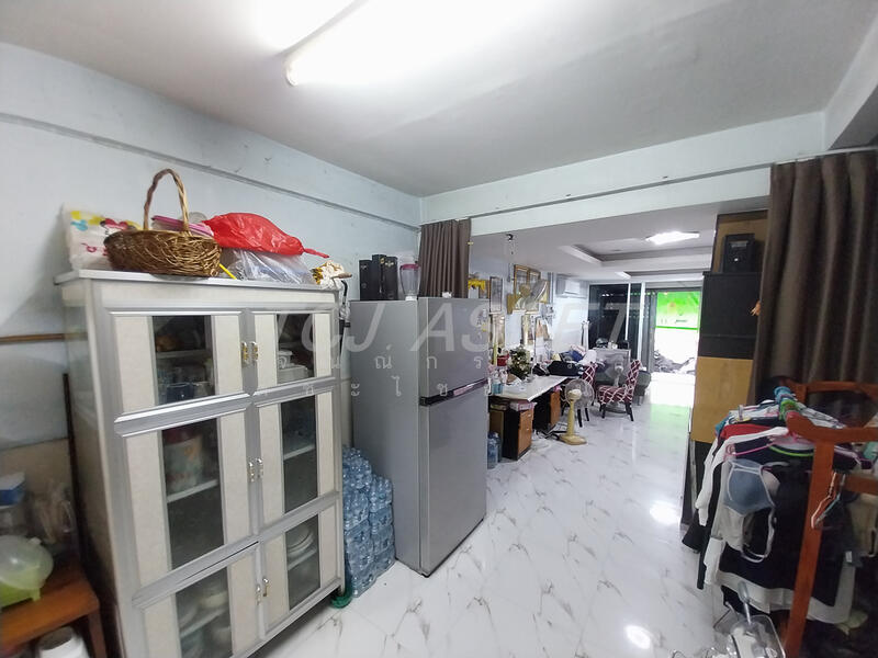Pungmee 32 , Sukhumwit 93 , Bangjak , Prakanong, Bangkok