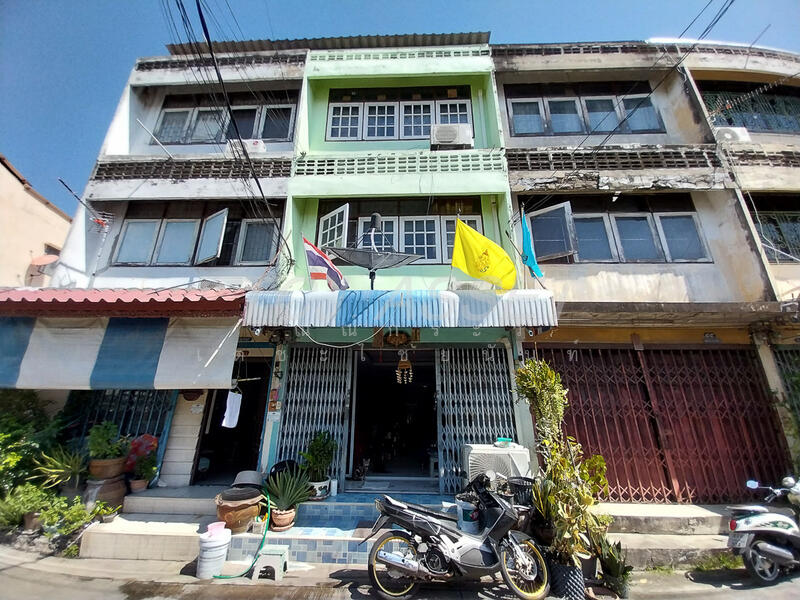 Pungmee 32 , Sukhumwit 93 , Bangjak , Prakanong, Bangkok