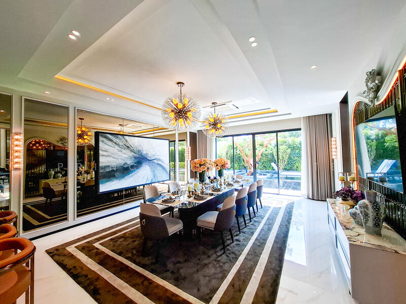 CINQ ROYAL The Eighteen Bangna KM.7, Samut Prakan