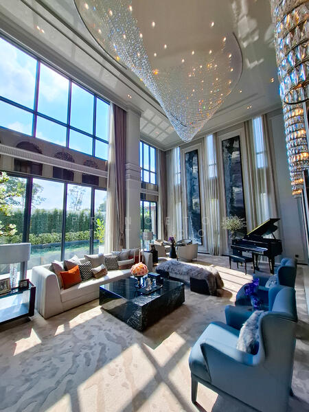 CINQ ROYAL The Eighteen Bangna KM.7, Samut Prakan
