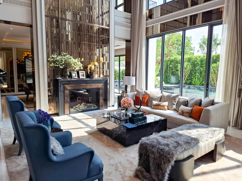 CINQ ROYAL The Eighteen Bangna KM.7, Samut Prakan