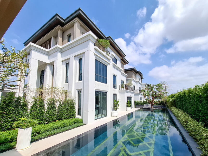 CINQ ROYAL The Eighteen Bangna KM.7, Samut Prakan